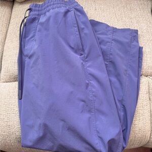 Athleta lightweight athletic pants size 6